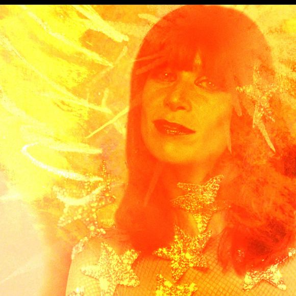 ‘Há a Rita Lee e eu. No começo, éramos uma pessoa só, mas a Rita Lee enviesou para a música e eu fiquei na coxia’, diz Rita Lee em novo documentário