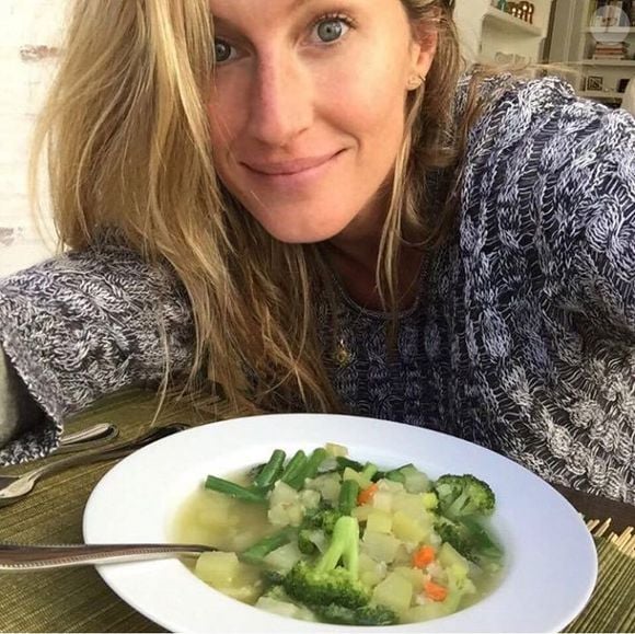 A sopa de legumes vegetariana é uma das receitas preferidas de Gisele Bündchen