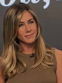 Jennifer Aniston, de 57 anos: 'Quando acordo, bebo água morna com limão. Como ovos com pão, abacate com azeite de oliva'