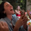 O cunhadão já é de casa! Shawn Mendes prestigia aniversário de 24 anos da irmã de Bruna Marquezine, Luana, em festa íntima no Rio; vídeo