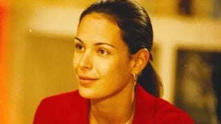 'Era muito mais...': Carolina Ferraz, Paula em 'História de Amor', revela críticas na web por corpo magro atual e cita novela em comparação