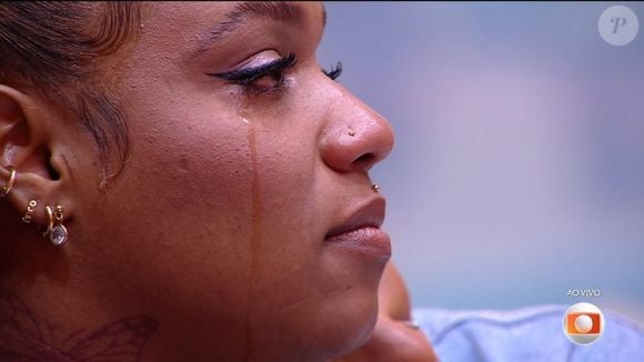 Camilla chora após ser eliminada do 'Big Brother Brasil 25'