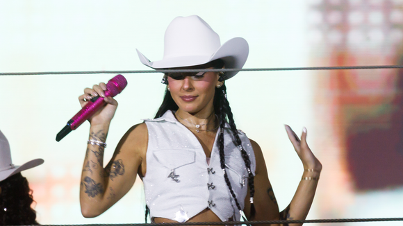 Debochada, Ana Castela reage à alfineta de fã de Virgínia Fonseca após fim do namoro com Zé Felipe: 'Agora, posso...'