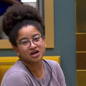 Milena peida no rosto de Jonas no 'BBB 26'