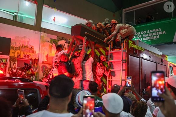 O velório de Arlindo Cruz ocorreu neste sábado, 9, no Rio de Janeiro