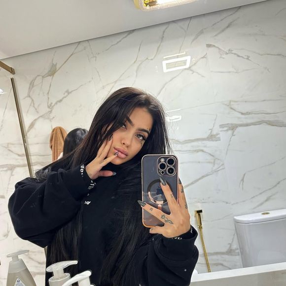 MC Mirella tinha o sonho de realizar uma lipo LAD, mas um acontecido mudou os seus planos