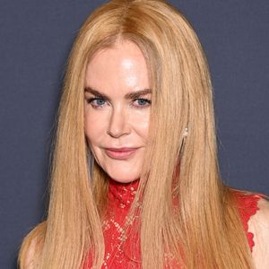 Antes e depois de Nicole Kidman é impressionante! Preferem ela cacheada ou lisa?