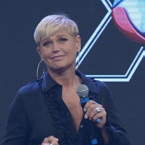 'E sabe o que me veio à cabeça de você? Fazer isso em um estádio de futebol?', questionou César Filho a Xuxa em 2016. Aos risos, a apresentadora respondeu: “Oi? Desculpa.”