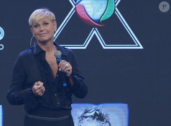 'E sabe o que me veio à cabeça de você? Fazer isso em um estádio de futebol?', questionou César Filho a Xuxa em 2016. Aos risos, a apresentadora respondeu: “Oi? Desculpa.”
