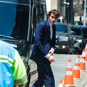 De acordo com entrevista concedida ao Gshow, Giulia Be quis realizar as comemorações no Brasil para apresentar o país aos familiares e amigos de Conor Kennedy. A programação começou na quinta-feira (8), com um jantar de boas-vindas, e continuou na sexta-feira (9), com uma bênção intimista no Cristo Redentor, antes da cerimônia religiosa no sábado (10)