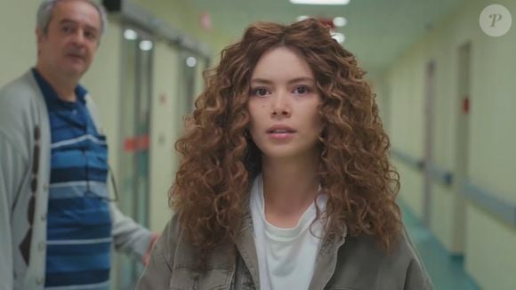 Sirin deixa a irmã, Bahar, confusa quando fala que agiu de todas as maneiras para ficar com Sarp na novela 'Força de Mulher', no capítulo de 28 de abril de 2025, segunda-feira
