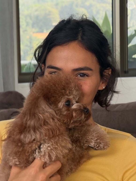 'Você mudou minha vida': Shawn Mendes abriu um álbum inédito com Bruna Marquezine e fez sua primeira homenagem pública à atriz durante o aniversário de 31 anos; foto da atriz com Chihiro faz parte do álbum