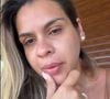 Esposa de Rey Vaqueiro, Thaynan Farias surgiu abatida após o acidente