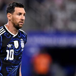 Durante o programa 'América Noticias', o repórter Dani Ambrosino revelou uma conversa que teve com Celia Messi, mãe de Lionel Messi, após o jogo