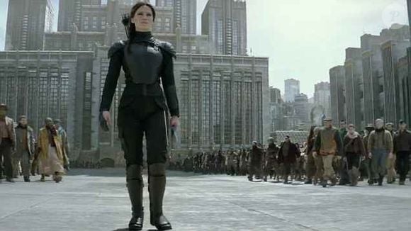 Jennifer Lawrence interpretou Katniss Everdeen na franquia ‘Jogos Vorazes’ e viveu no Havaí uma situação que anos depois se transformaria em polêmica