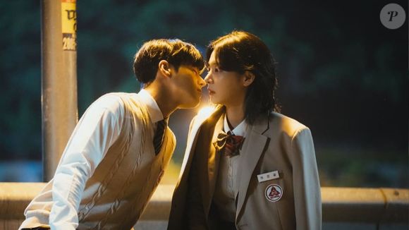 Já as OST (Original Soundtrack) são as trilhas sonoras dos doramas que embalam os momentos emocionantes das tramas