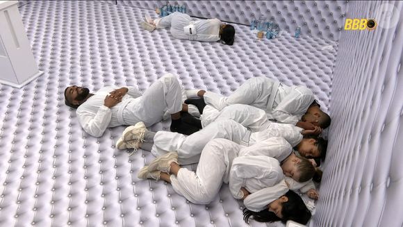 Com um mês de 'BBB 26', programa já apresentou dinâmicas caóticas como o Quarto Branco e outras brigas memoráveis