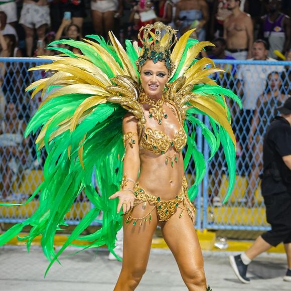 Cintia Dicker homenageou o desfile de Rosa Magalhães para a Imperatriz Leopoldinense em 1996