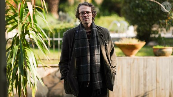 Atilla descobre que o pai saiu da cadeia, no capítulo da novela 'Coração de Mãe', desta sexta-feira 17 de abril de 2026