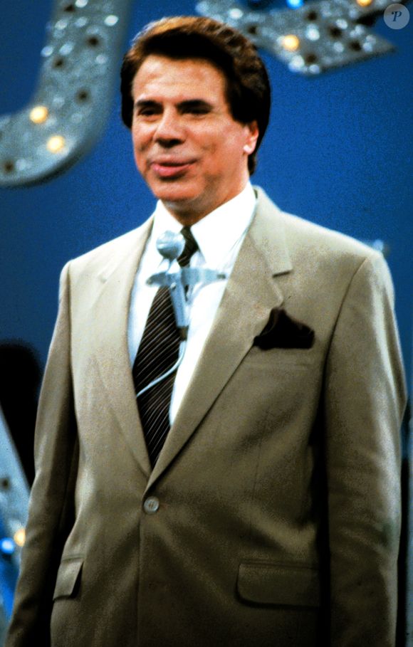 Silvio Santos vetado das eleições 1989; jornal 'O Globo' negou que Roberto Marinho e José Sarney tenham tido encontro para discutir a candidatura do apresentadora