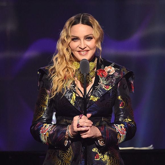 Madonna está em 3º lugar.