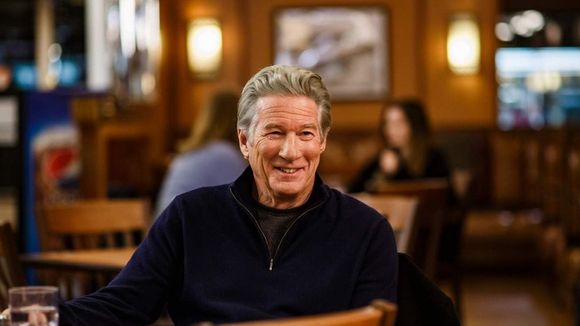 O refúgio de Richard Gere, aos 76 anos, na requintada e tranquila Galícia: uma cidade do litoral com 37.500 habitantes, um castelo do século XVI e praias selvagens