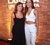 Anitta com sua mãe, Miriam, no lançamento do documentário para a Netflix.