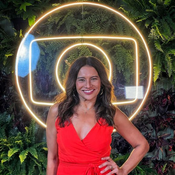 Aos 56 anos, Dira Paes recebeu muitos elogios por conta dos cuidados com o corpo