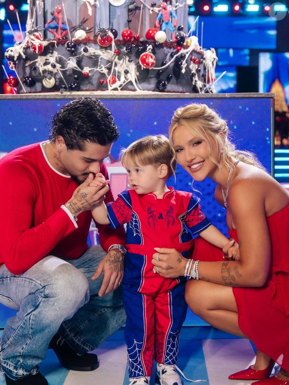 Virginia Fonseca e Zé Felipe se reuniram nesta segunda-feira (7) para celebrar os 2 anos do filho caçula, José Leonardo, em uma festa com tema do Homem-Aranha