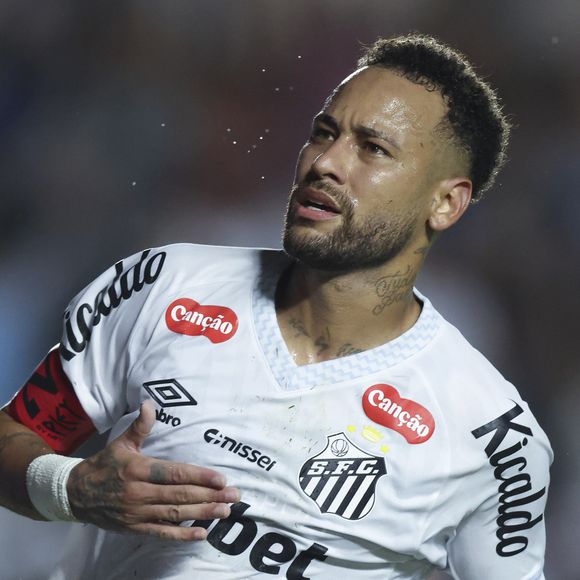 Às vésperas da convocação da Seleção, curtida de Neymar em foto de influenciadora do OnlyFans vira assunto nas redes e reação de Bruna Biancardi em Paris chama atenção