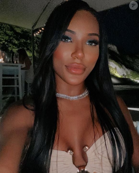 Fama de Carol Lekker no Miss Bumbum a levou à Record TV pela primeira vez