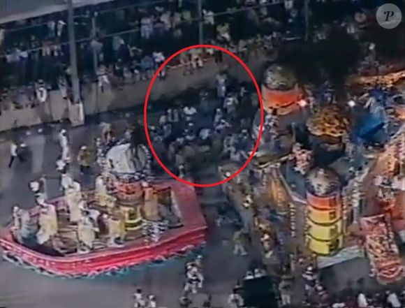 Acidente no carnaval do Rio: Neusa Borges caiu de carro alegórico ao se desequilibrar