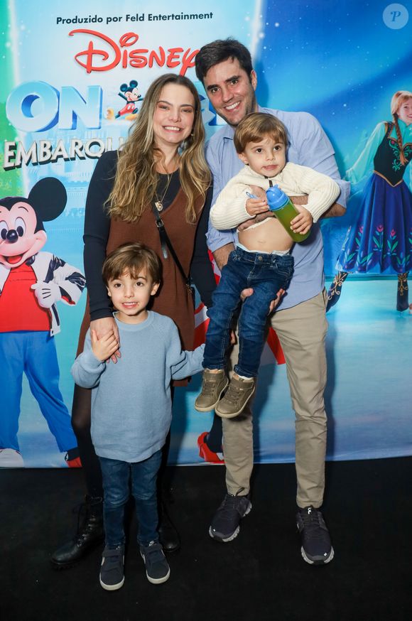 Milena Toscano é casada com o empresário Pedro Ozores, e tem dois filhos: João Pedro e Francisco.