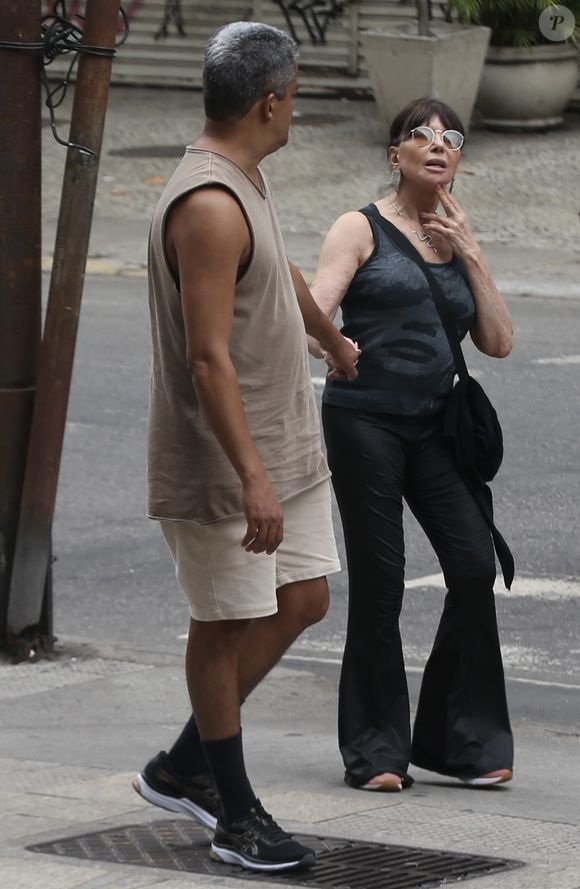 Claudia Alencar afastou que diferença de 26 anos para o namorado seja um problema