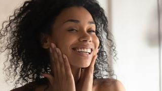 Minha mãe testou e amou: a pele ganha efeito botox natural com creme Nivea e só + 3 produtos baratinhos de farmácia