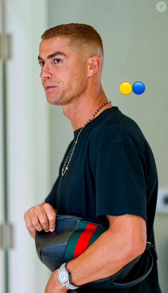 Cristiano Ronaldo surpreendeu os fãs ao aparecer com o cabelo ruivo nas redes sociais nesta quinta-feira (13), poucos dias após se casar com Georgina Rodríguez