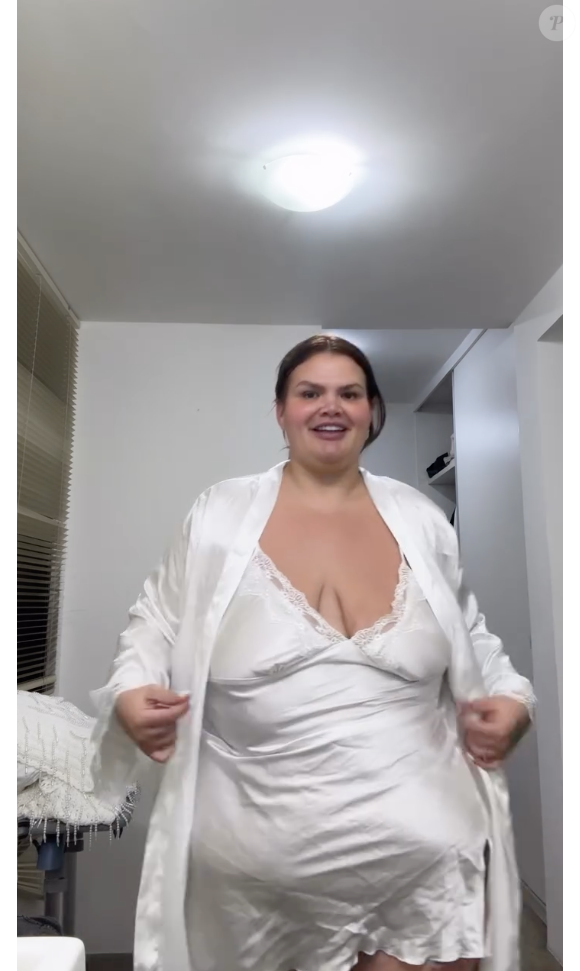 Em seguida, Thais Carla mostrou como está seu corpo atualmente após a perda de 50 kg