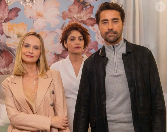 Fernanda Rodrigues, Ricardo Pereira e Barbara Reis na novela vertical ‘Eu Não Era Louca, Era Casada’,