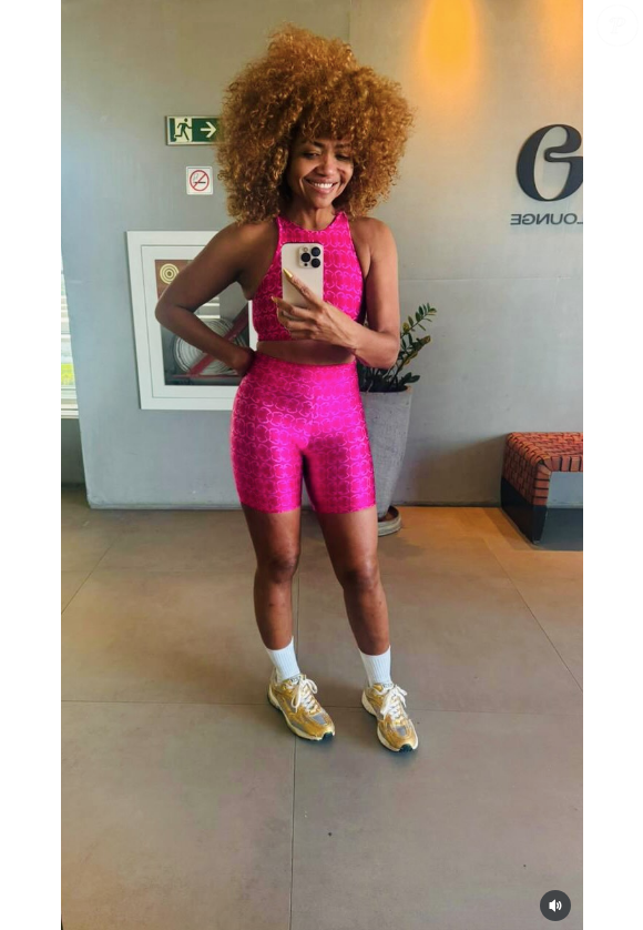 E Gaby Amarantos não deixou de continuar malhando mesmo após a perda de peso