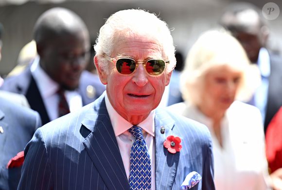 Atualmente, o Rei Charles III está tratando de um câncer.