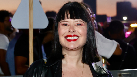 A fila andou? Quase três anos após separação, Mari Bridi vive clima de romance com colega da novela 'Êta Mundo Melhor', diz colunista