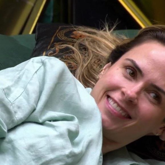A dias da final, Ana Paula Renault conecta passado e presente em desabafo sobre sua jornada no reality