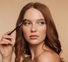 Helena Rodero, farmacêutica, sobre como ter sobrancelhas mais densas e bonitas: 'Quando tinjo a raiz do cabelo, aproveito a mesma tintura e a aplico na sobrancelha com cuidado'