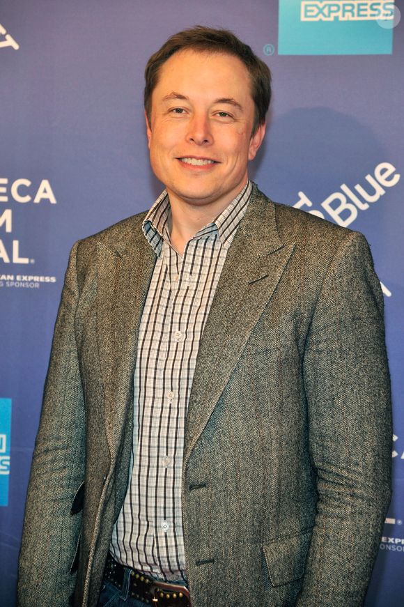 Elon Musk é um bilionário que tem 14 filhos no total