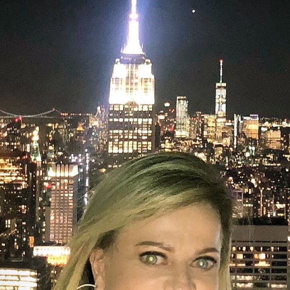 Desde o início da carreira, Christina Rocha manteve seu cabelo loiro radiante