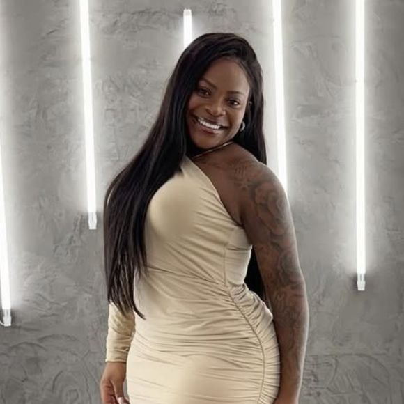 Jojo Todynho, com menos 85 kg, diz que vai 'mexer mais um pouco' no corpo e detona críticas por bariátrica: 'Fiz lipo, botei peito, bunda, perna'