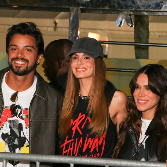 Show da Lady Gaga no Rio: Rodrigo Simas e Camila Queiroz homenagearam Lady Gaga com seus looks