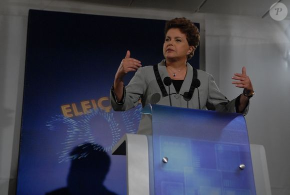 Dilma Rousseff ficou na Presidência de 1º de janeiro de 2011 a 31 de agosto de 2016, sem ter seus direitos políticos cassados