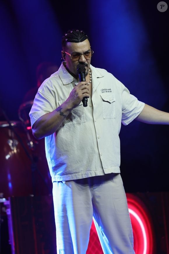 Belo afirmou que faria show de graça na Vila Isabel quando a namorada, Rayanne Figliuzzi, for apresentada oficialmente como musa da escola para o carnaval 2026