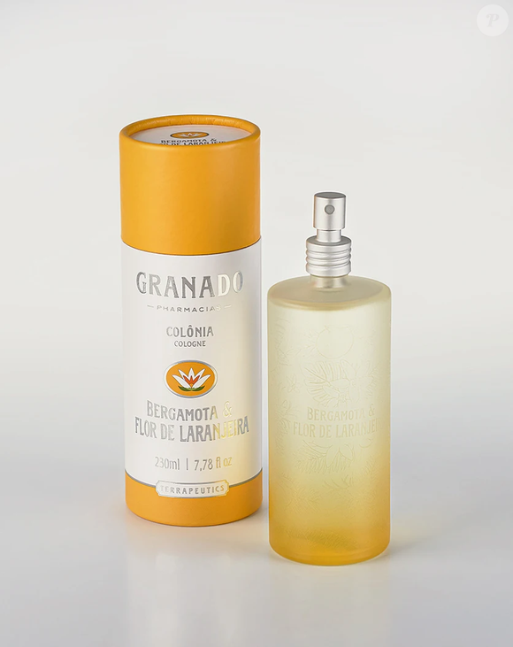 A colônia da Granado aposta em uma combinação delicada entre bergamota, limão siciliano e flor de laranjeira, criando uma fragrância floral cítrica amadeirada que transmite conforto sem perder a leveza